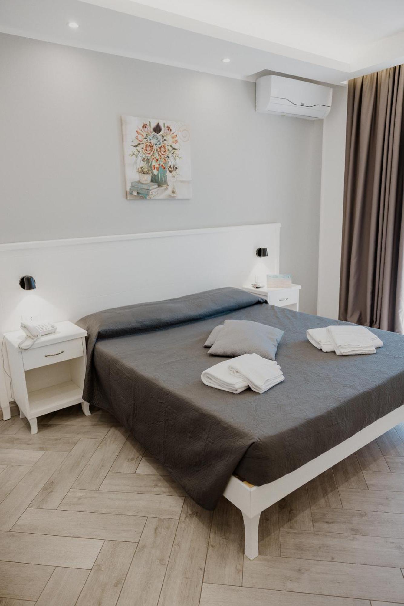 Residenza Kalios Bed & Breakfast Тропеа Екстериор снимка