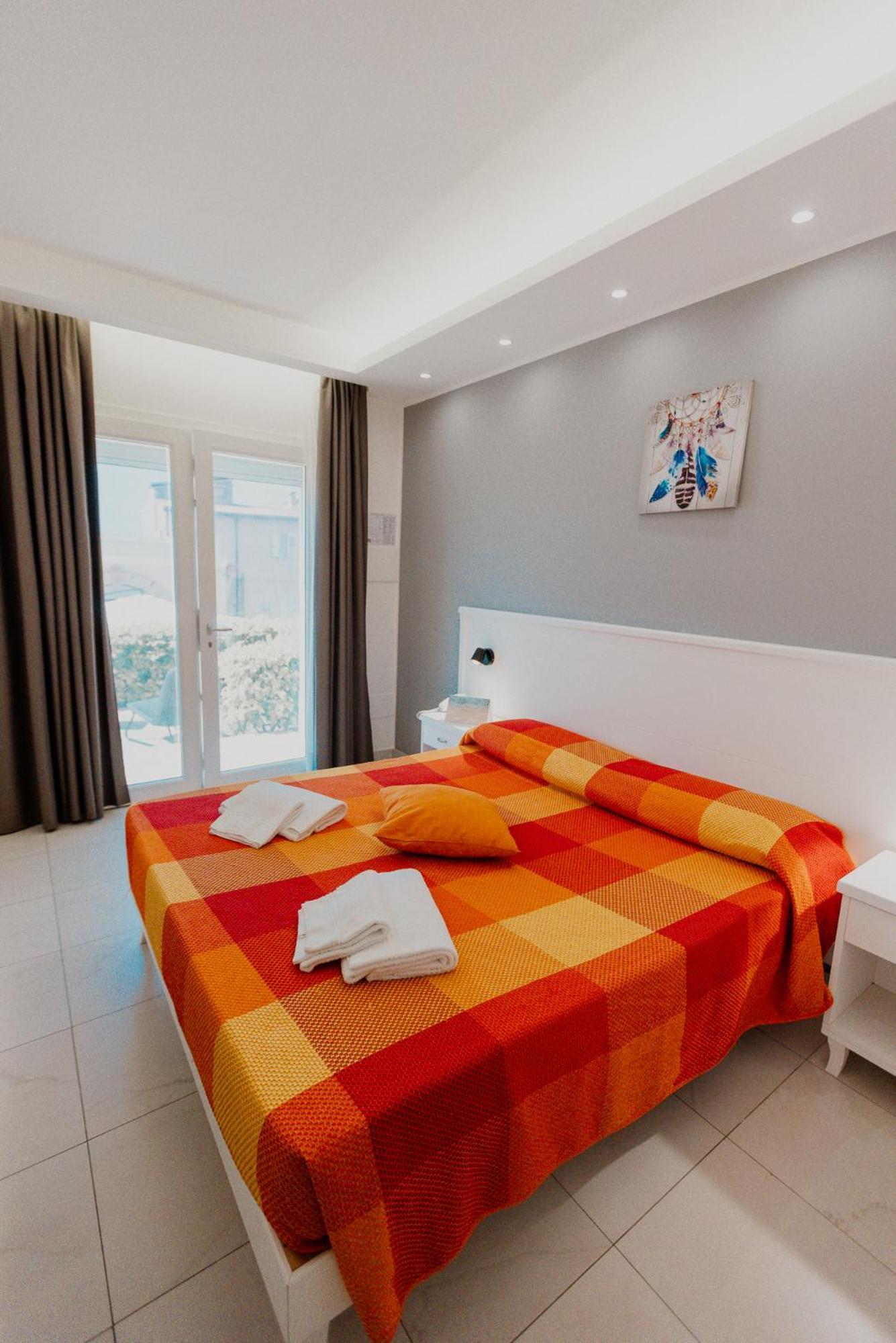 Residenza Kalios Bed & Breakfast Тропеа Екстериор снимка